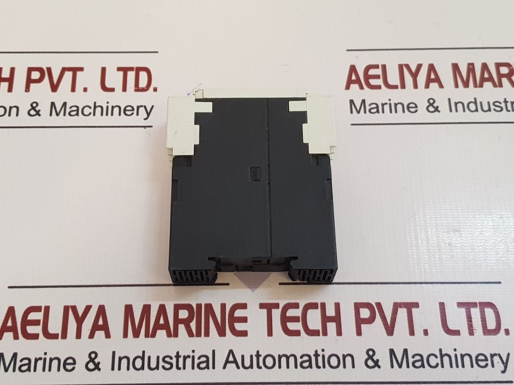 Siemens Simirel 3Rp1513-1Ap30 Time Relay 5 To 100S