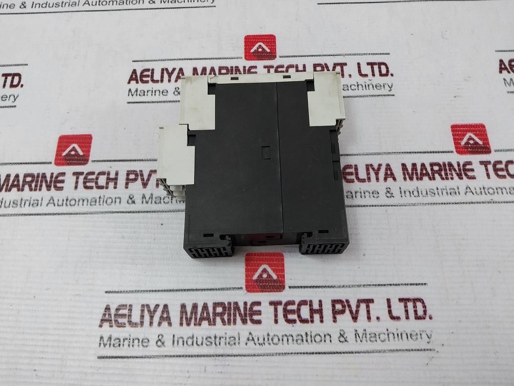 Siemens Sirius 3Rn1010-1Cm00 Thermistor Motor Protection Relay