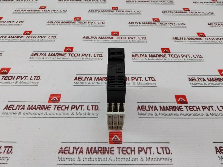 Siemens Sirius 3Rp1525-1Bp30 Timing On Delay Relay 200-240Vac