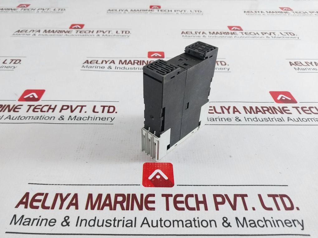 Siemens 3Rp1574-1Np30 Time Relay 200-240V Ac