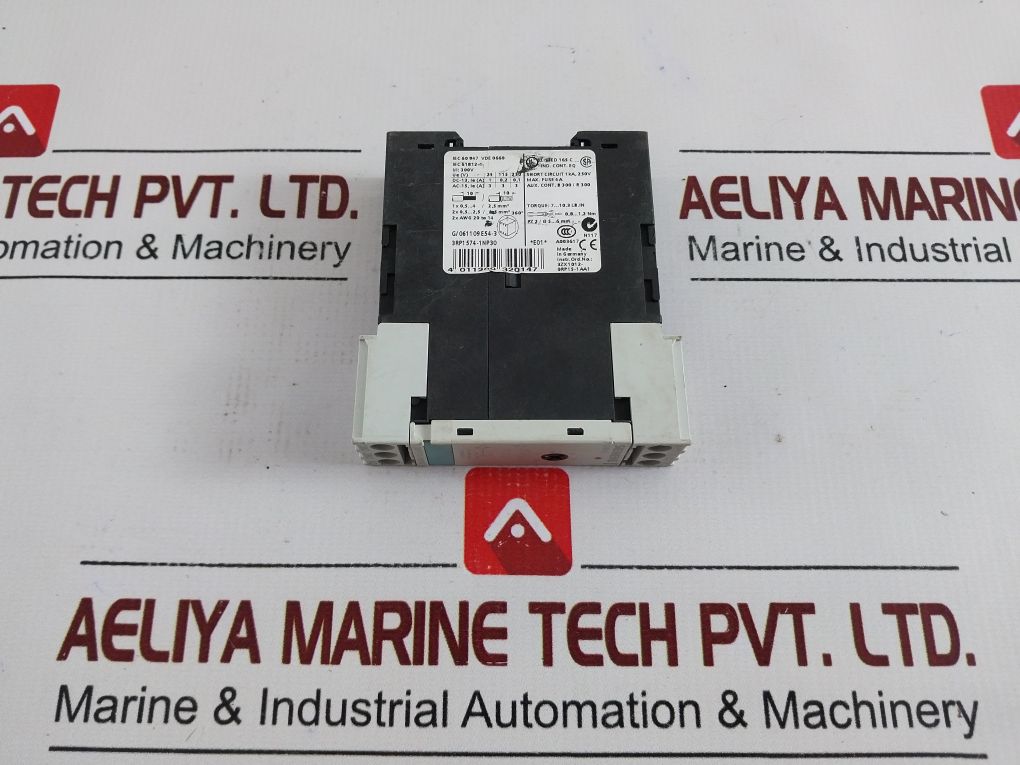 Siemens 3Rp1574-1Np30 Time Relay 200-240V Ac