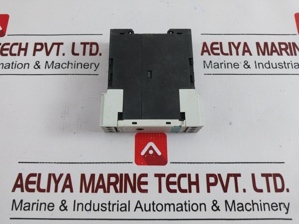 Siemens 3Rp1574-1Np30 Time Relay 200-240V Ac