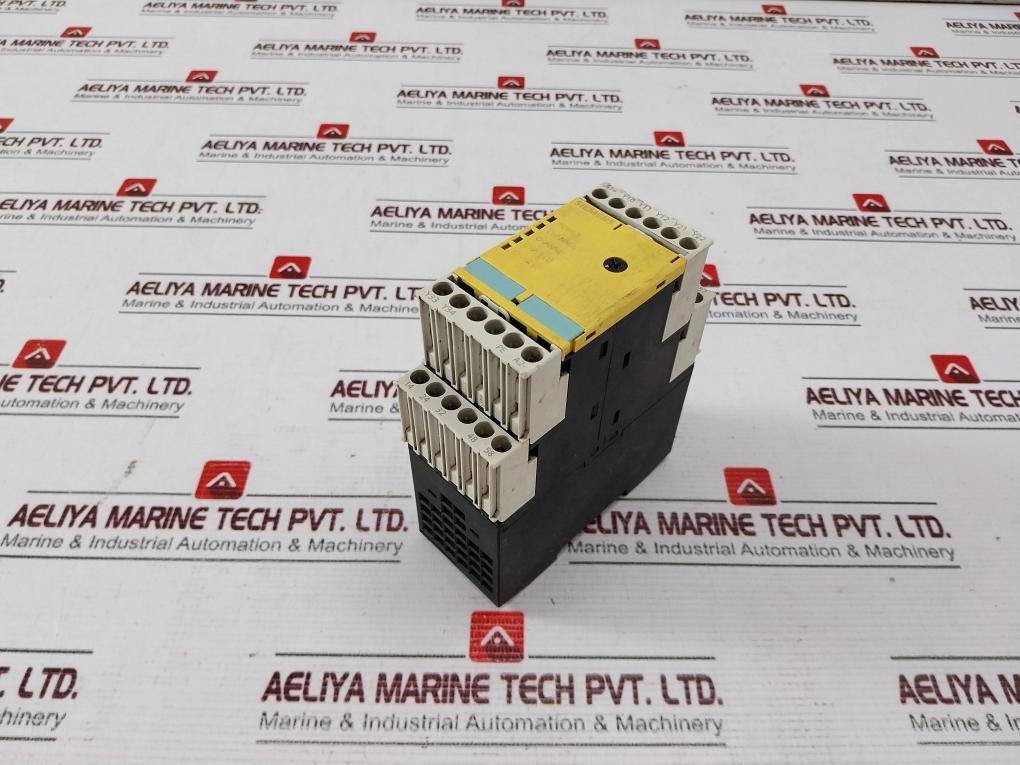 Siemens Sirius 3Tk2827-1Bb40 Safety Relay 24Vdc