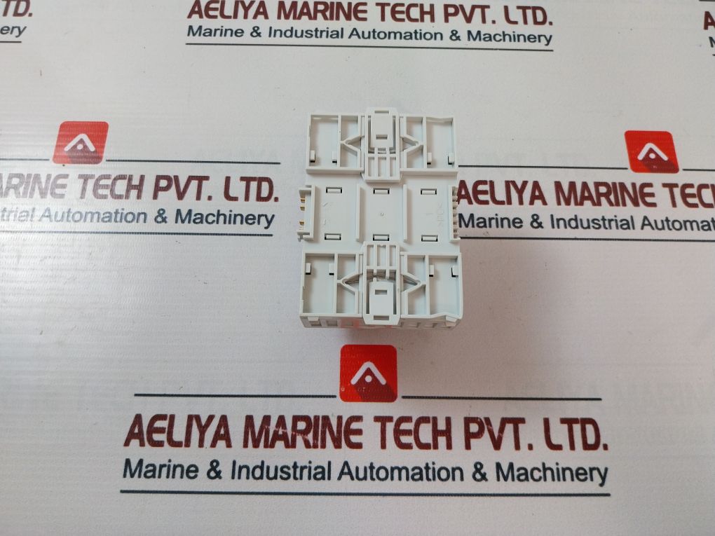 Siemens Txm1.6R Relay Module 24V Ac/Dc