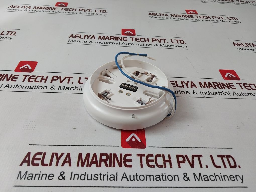 Simplex 4098-9789 Smoke/Heat Detector Base – Aeliya Marine Tech