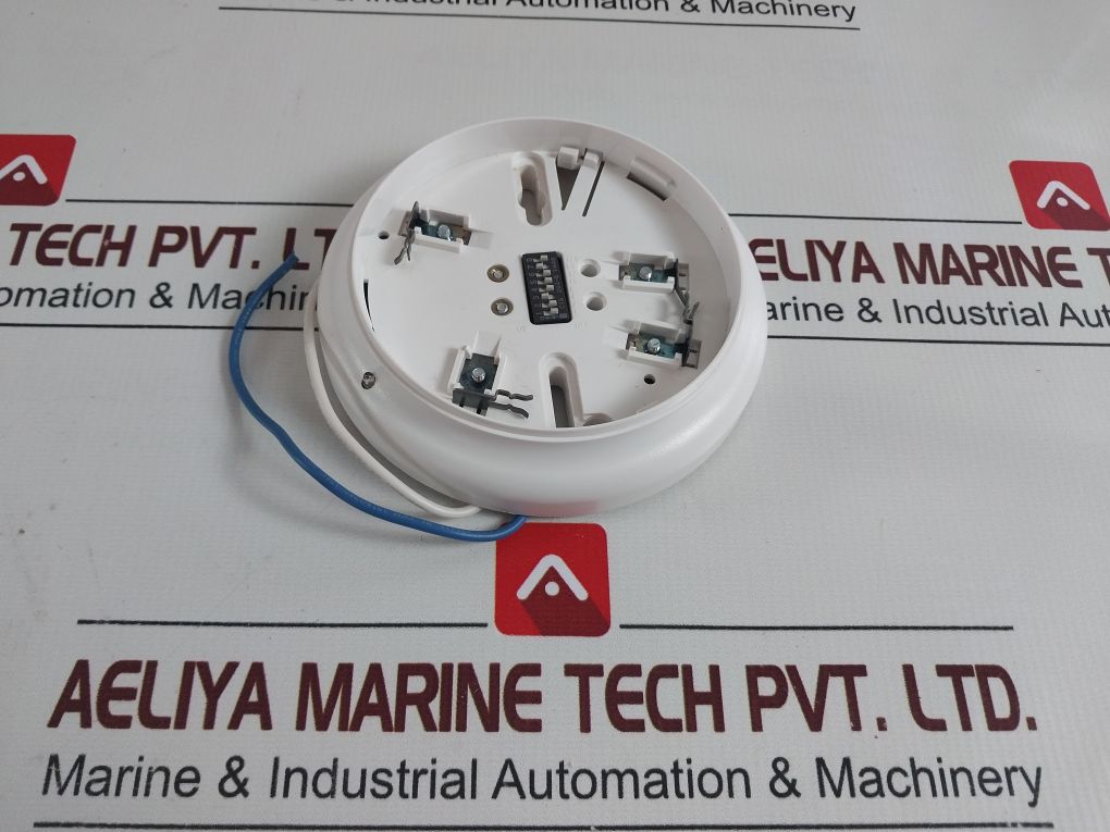 Simplex 4098-9789 Smoke/Heat Detector Base – Aeliya Marine Tech