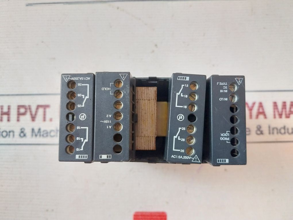 Simpson S-5100514 Digital Temperature Controller 5A