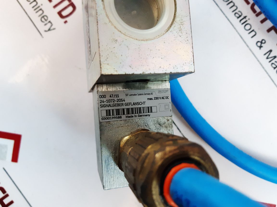 Skf Lubrication 24-2703-4016 Flanged Signaling Device 24-1072-2054
