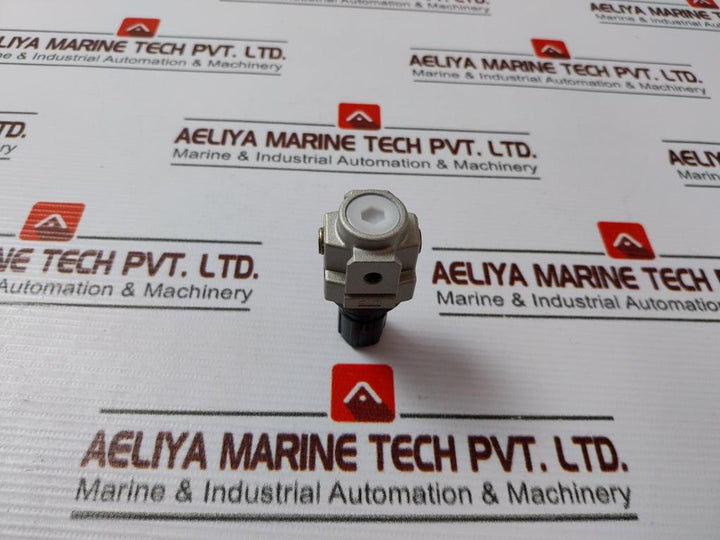 Smc Ar10-m5 Pressure Regulator 0.05~0.7 Mpa