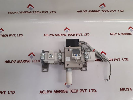 Smc Av4000-04-5Dz Soft Start Up Valve With Ise40A-01-y Pressure Switch