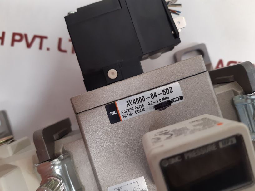 Smc Av4000-04-5Dz Soft Start Up Valve With Ise40A-01-y Pressure Switch