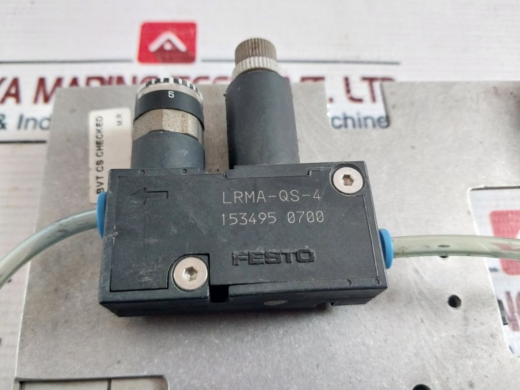 Smc Ezm101Hf Vacuum Ejector With Valve And Switch