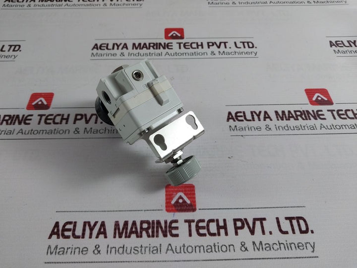 Smc I-ir2000-f02Bg1 Precision Regulator