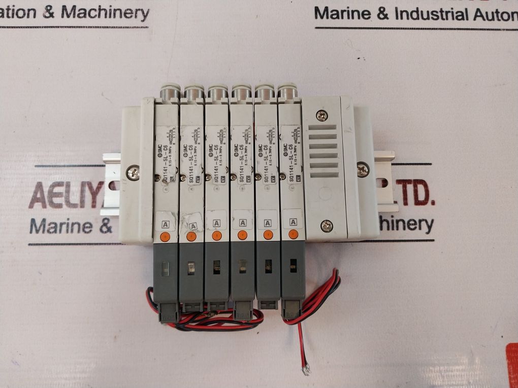 Smc I-sq1-x5K35 Solenoid Valve Island And D-sub Connector Sq1141-5L-c6