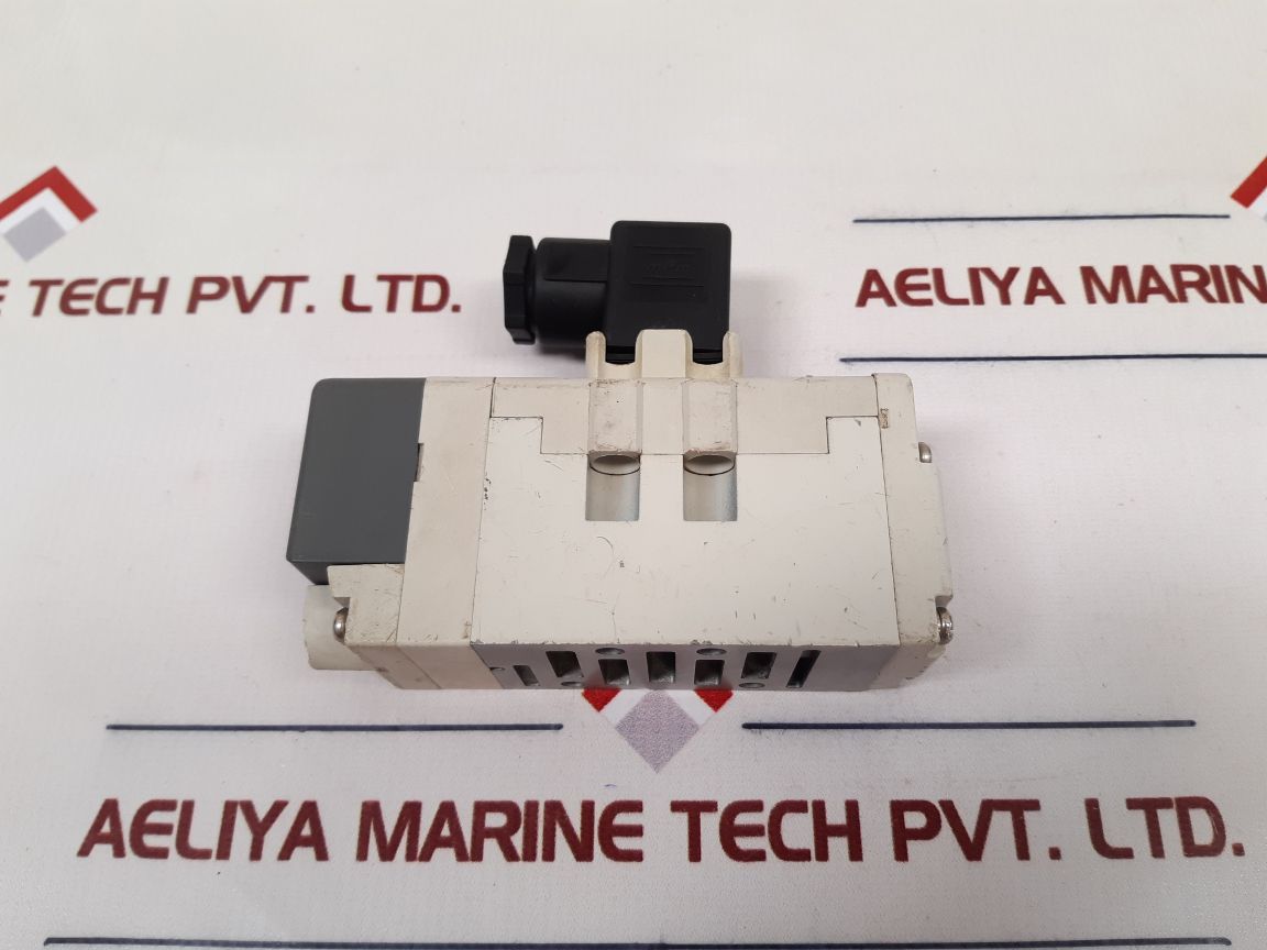Smc I-vq7-6-fg-s-9Zr(220Vac) Iso Solenoid Valve