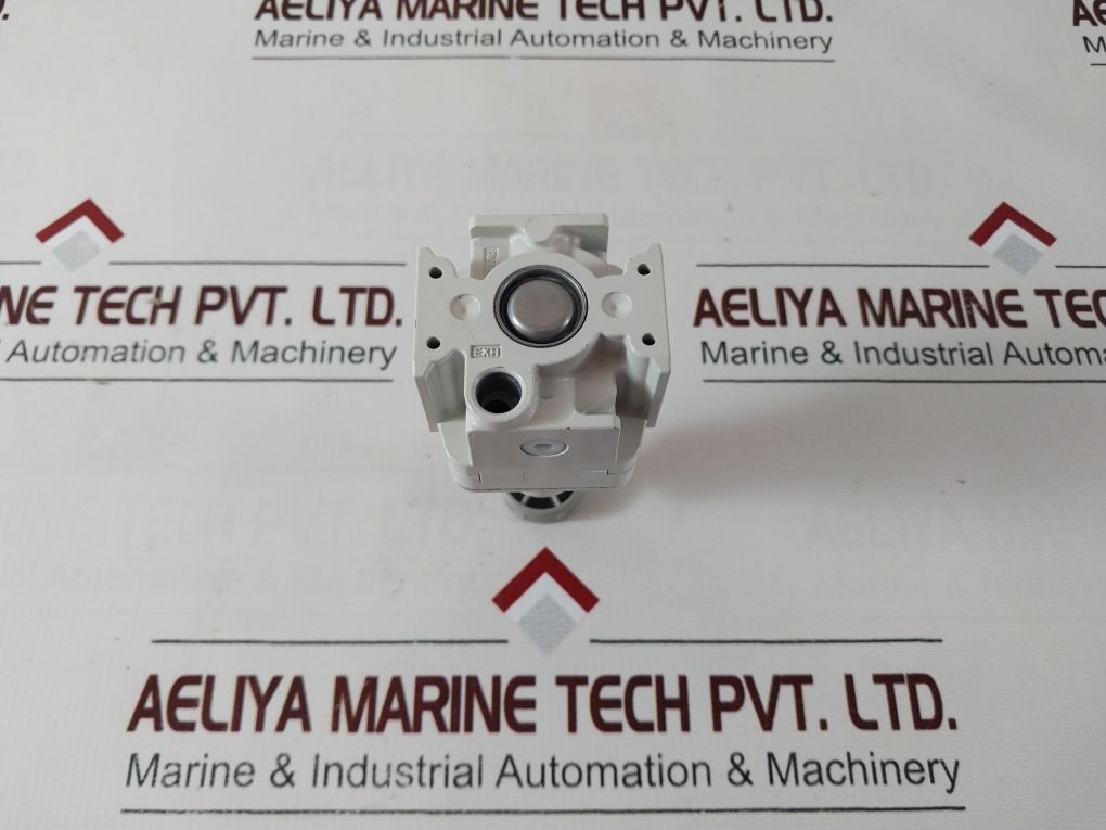 Smc Ir2010-02-a Precision Pressure Reducing Valve 0.01~0.4 Mpa