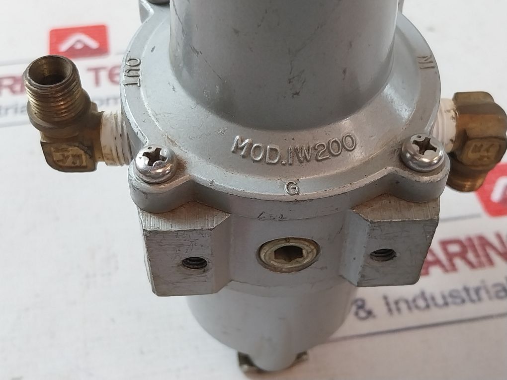 Smc Iw215 Pressure Regulator 10 Kg/Cm2 Max