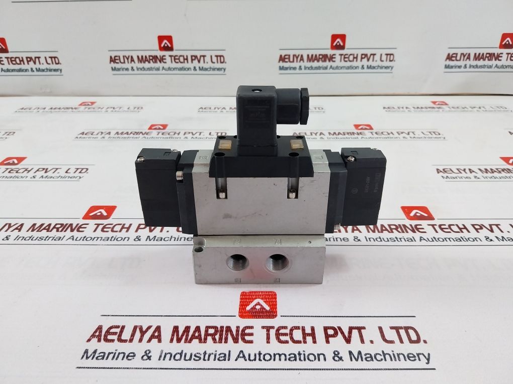 Smc Vfs4210-5Dz Solenoid Valve Dc21-26V