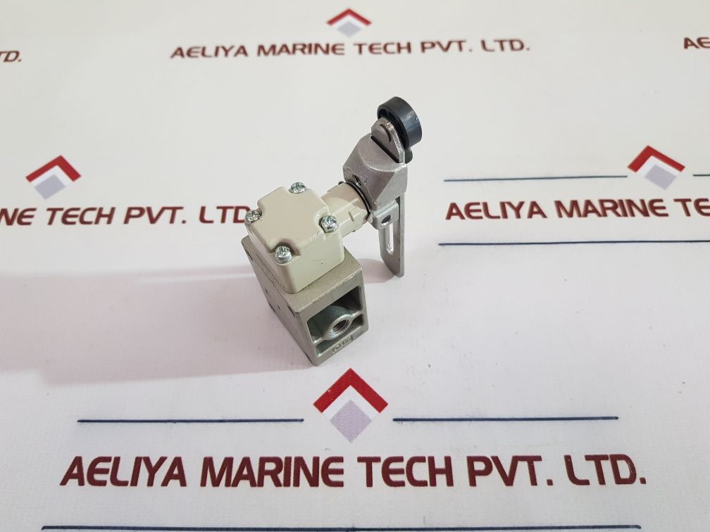 Smc Vm830-01-13 Machine Control Valve Max. Pr. 1.0 Mpa