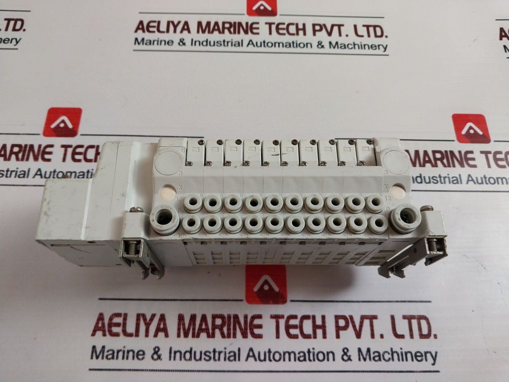 Smc Vqc1-lok005 Vqc1A01Ny-5 Valve Terminal With 10 Solenoid Valve