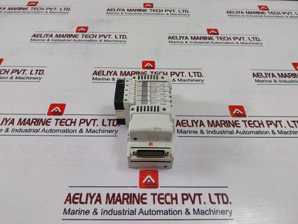 Smc Vqc1-lok006 Valve Terminal With 5 Solenoid Valves