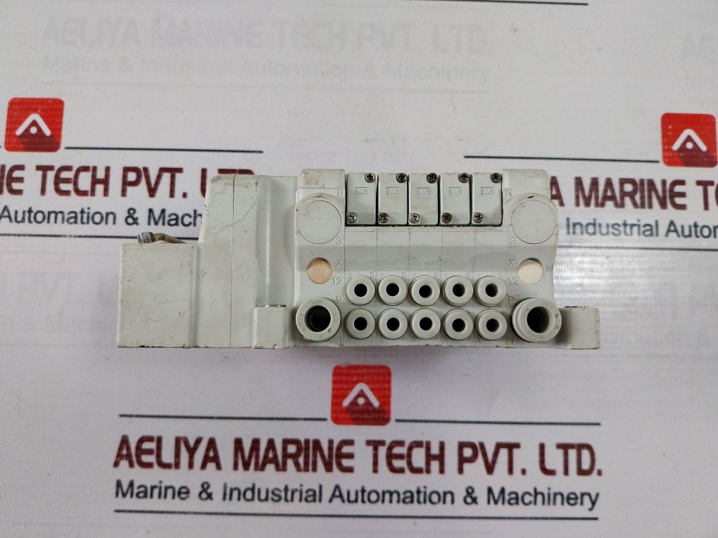 Smc Vqc1-lok006 Valve Terminal With 5 Solenoid Valves