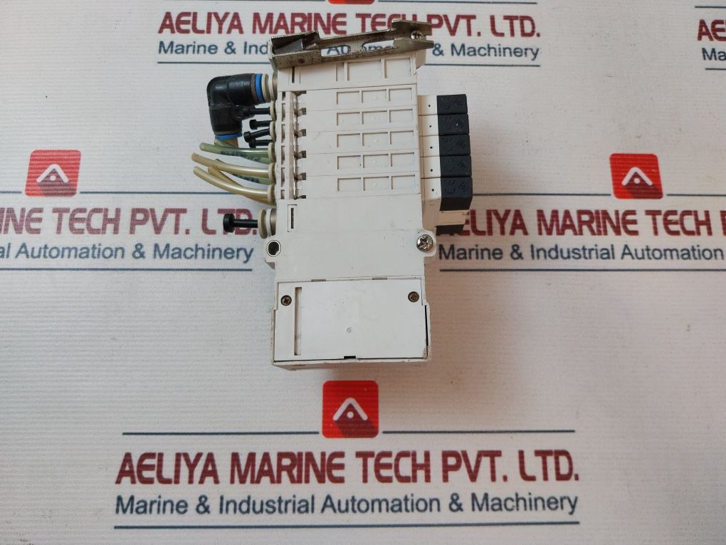 Smc Vqc1-lok006, Vqc1A01Ny-5 Valve Terminal With 5 Solenoid Valve