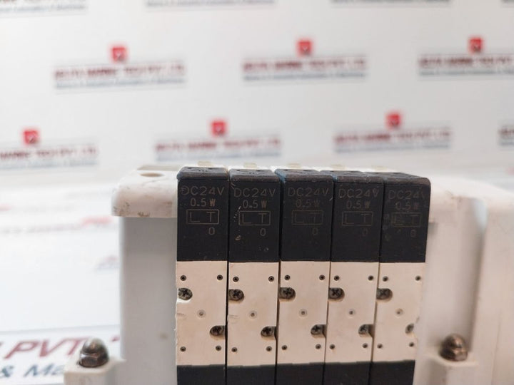 Smc Vqc1-lok006, Vqc1A01Ny-5 Valve Terminal With 5 Solenoid Valve