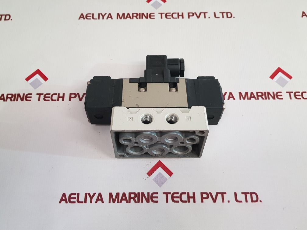 Smc Vs7-6-fg-d-3Z Solenoid Valve