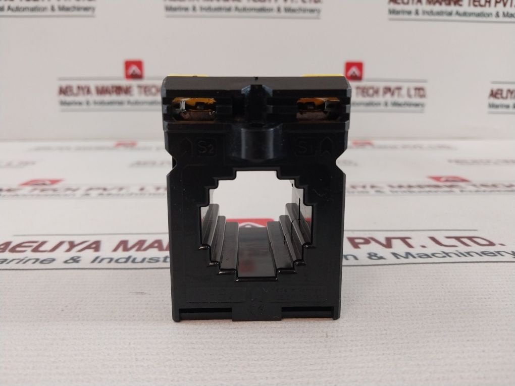 Socomec Tcb 28-30 Current Transformer 100/5A