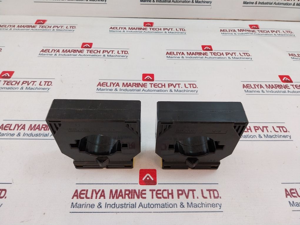 Socomec Tcb 55-80 Current Transformer 50/60 Hz