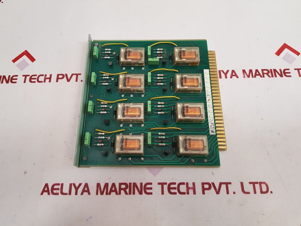 Soren T. Lyngso 99007100 V01 Buffered Relay Board Used