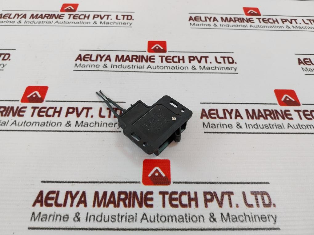 Southco Pa66Gf25 Side Mount Grabber Latch Catch