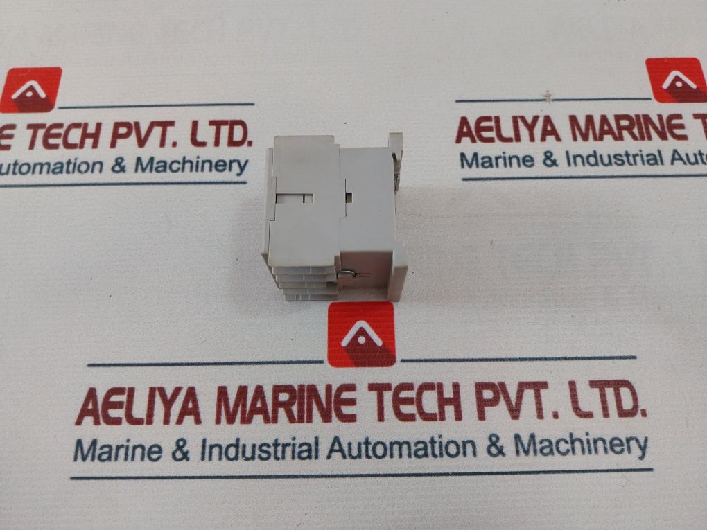 Sprecher+Schuh Cs8-31Z Control Relay 600Vac 10A 