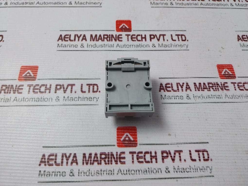 Square D 8501 Nr62 Relay Socket 10 Amp 300V