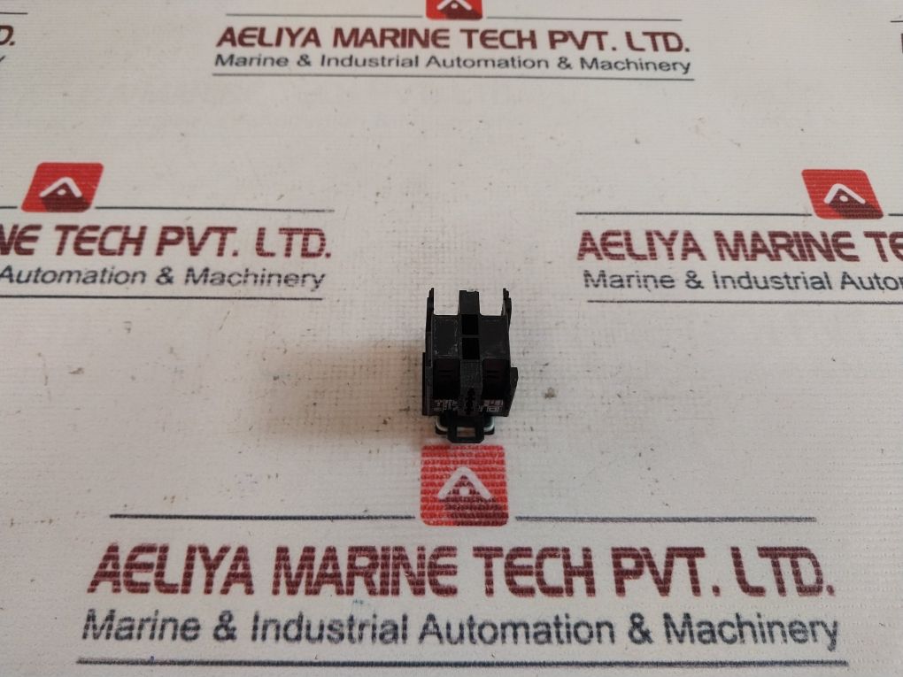 Square D 9001-dfsn Lamp Holder 250V 2W