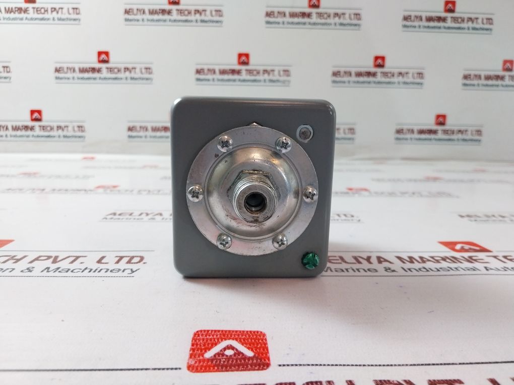 Square D 9013Ghg1S8J54 2-pole Pressure Switch