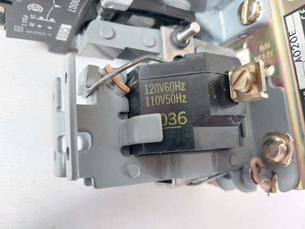 Square D 9050 Ao20E Pneumatic Timing Relay