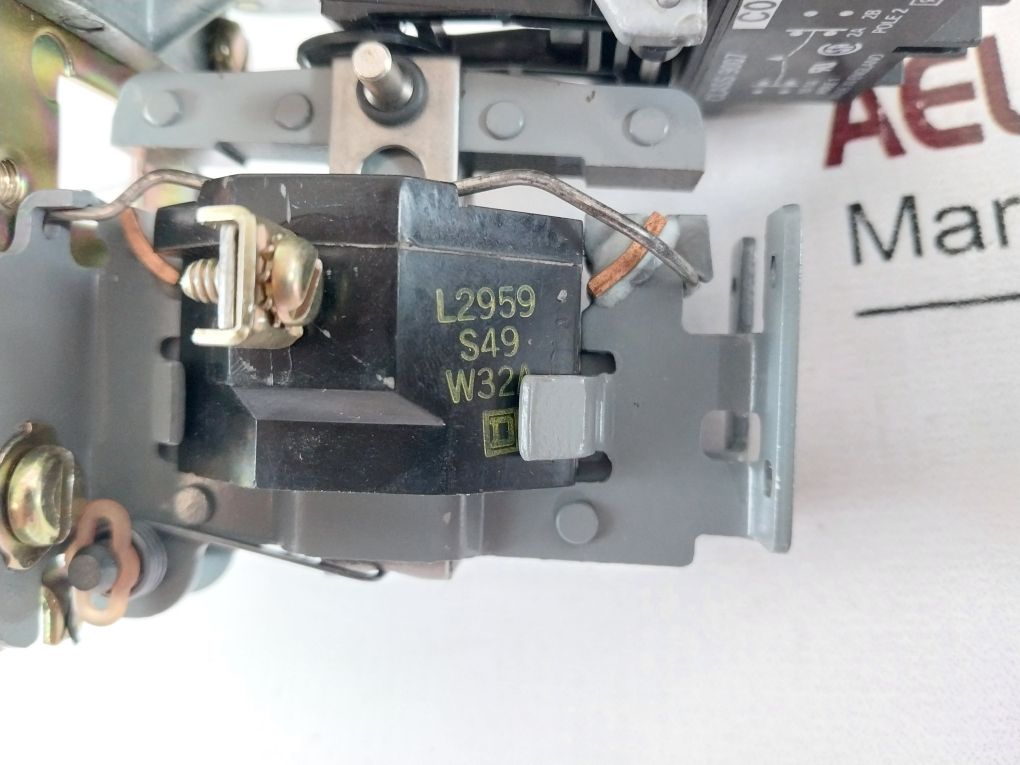 Square D 9050 Ao20E Pneumatic Timing Relay