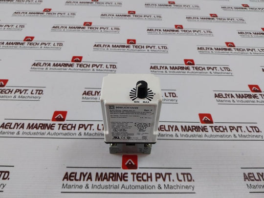 Square D 9050 Jck13V20 Electrical Timing Relay With Base Ser F 50-60Hz
