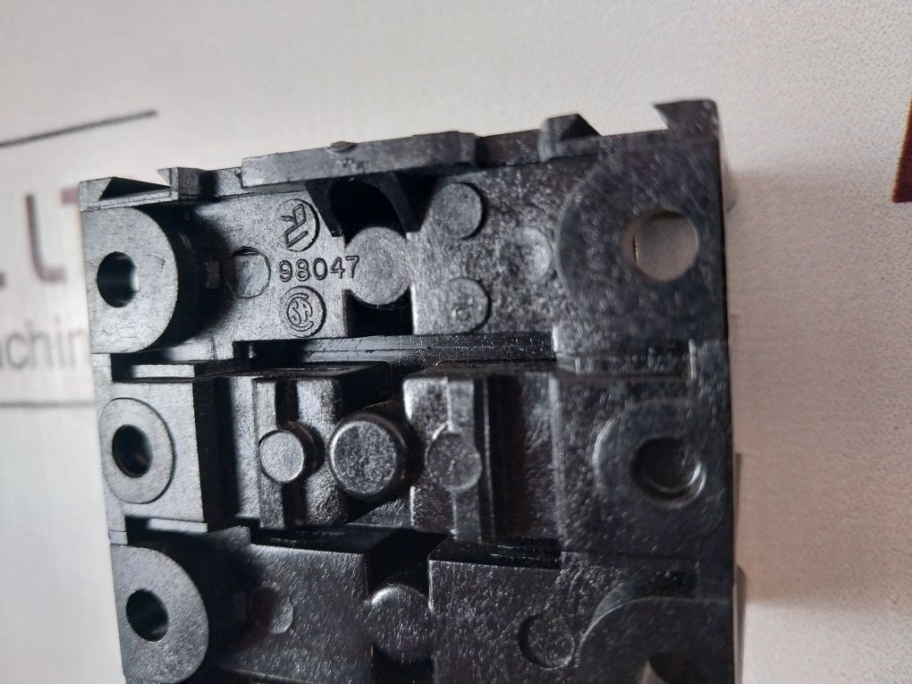 Square D 9080 Lba361101 Ser. C Miniature Distribution Block 115A