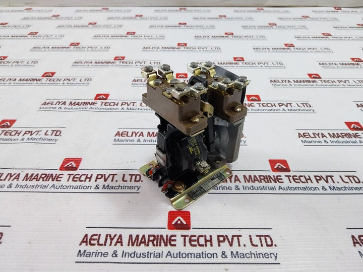 Square D A0-11E Ac Penumatic Timing Relay 600Vac 50/60Hz