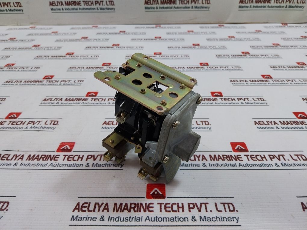 Square D A0-11E Ac Penumatic Timing Relay 600Vac 50/60Hz