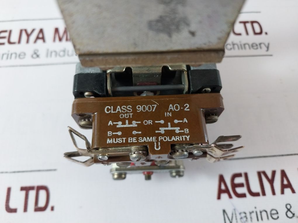 Square D Class 9050 Pneumatic Timing Relay Eq-1996