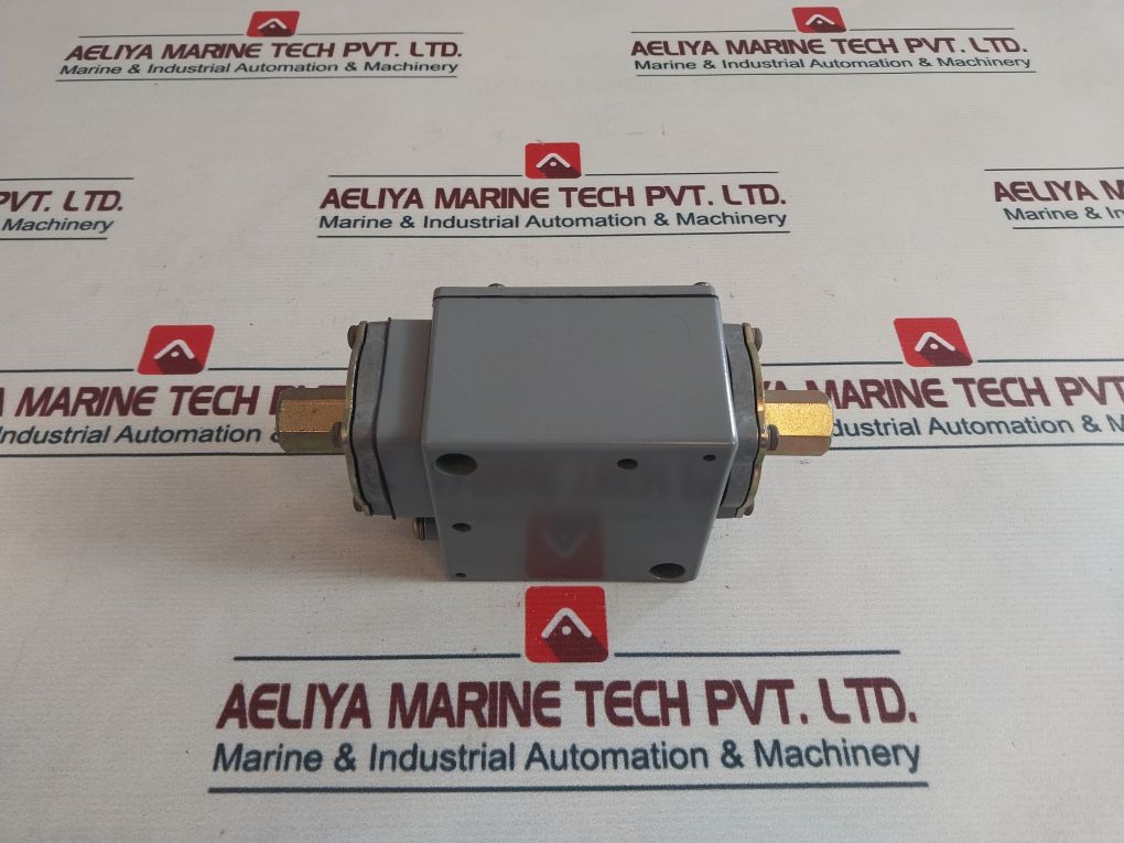 Square D Ggw-4 9831 Series C Pressure Switch