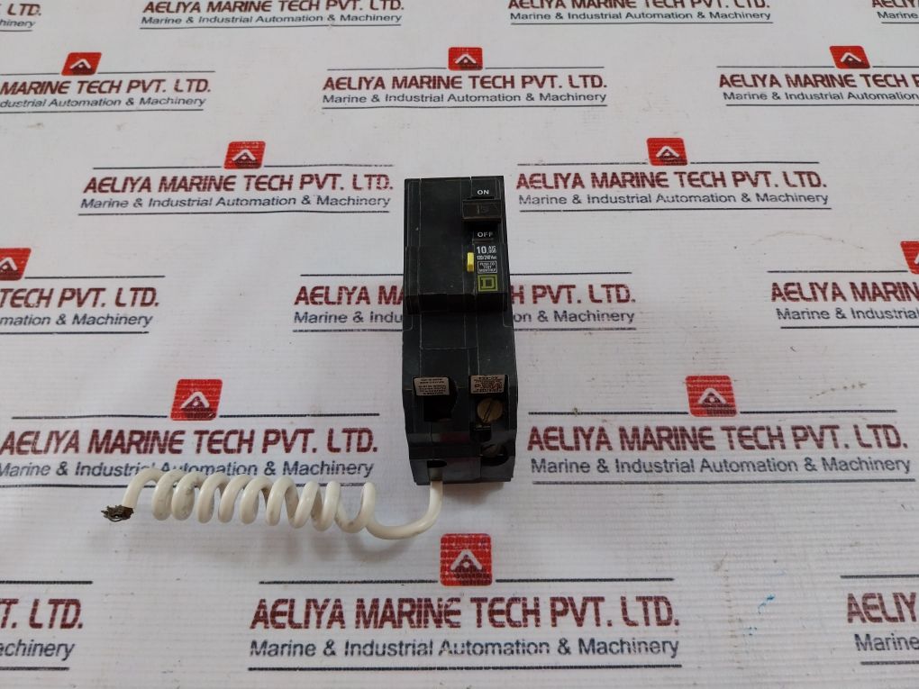 Square D Qo215Gfi Ground-fault Circuit Breaker 15A 2-pole