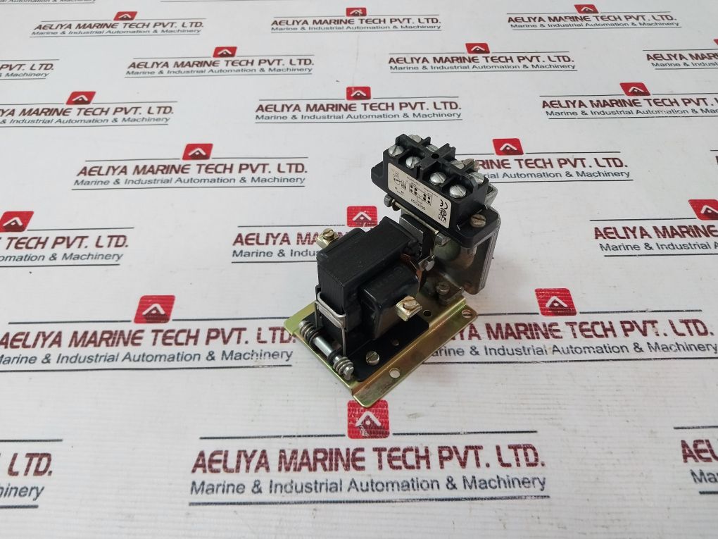 Square D Schneider Electric 9050Ao20Ev02 Ac Pneumatic Timing Relay 110V