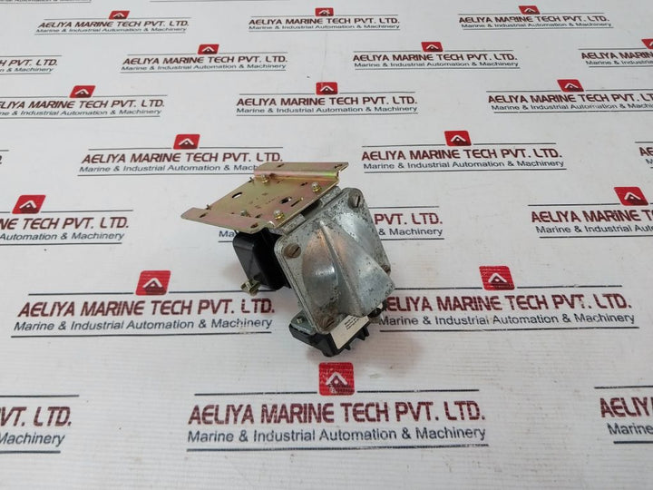 Square D Schneider Electric 9050Ao20Ev02 Ac Pneumatic Timing Relay 110V