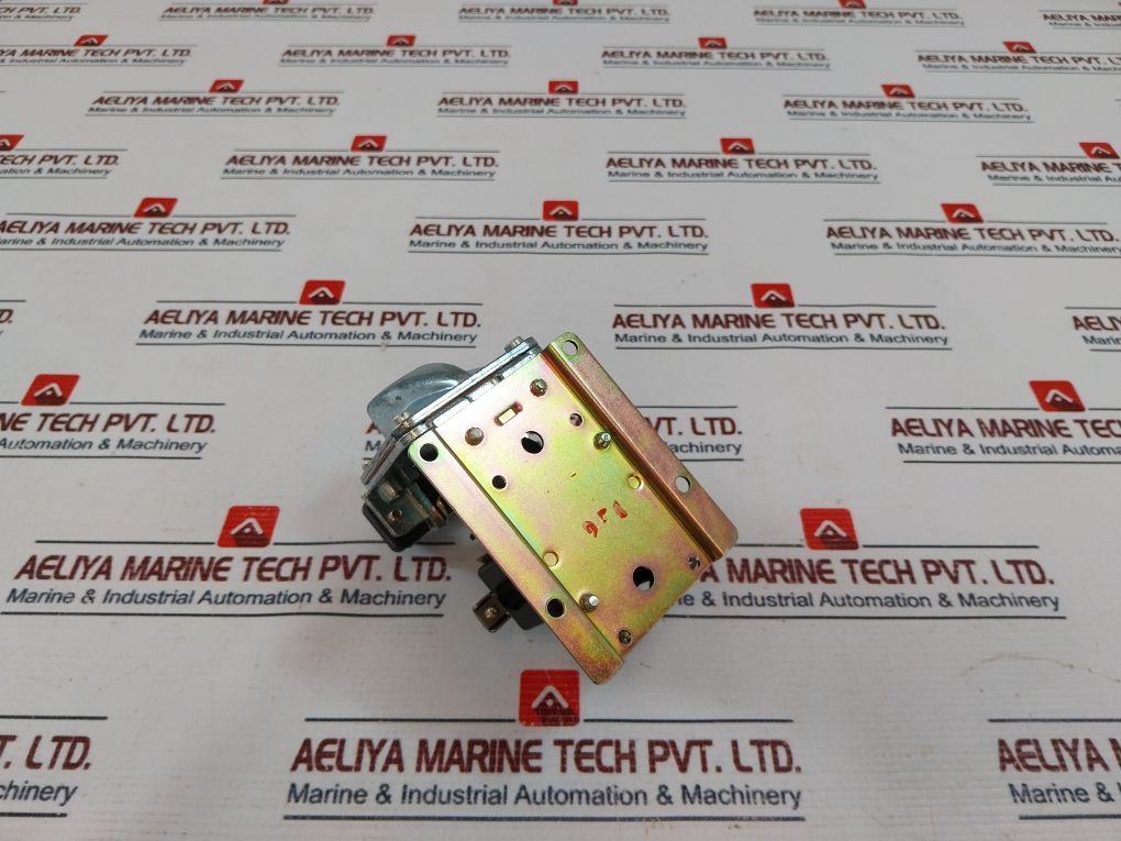 Square D/Schneider Electric 9050Ao20Ev02 Ac Pneumatic Timing Relay 120Vac