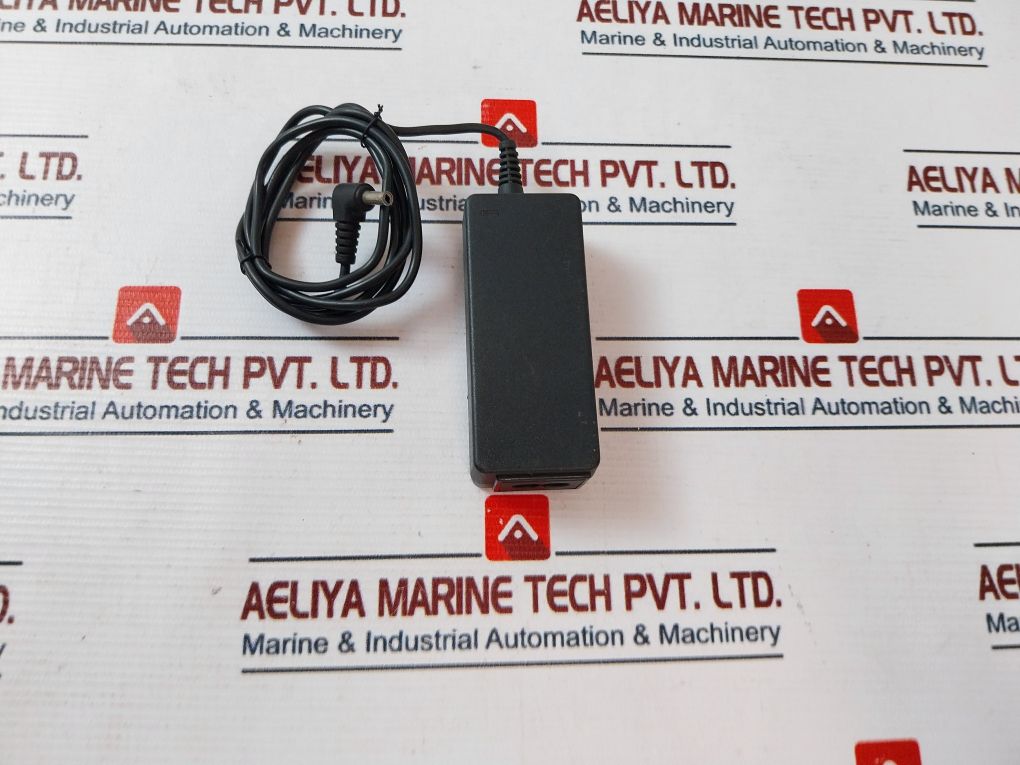 St-c-036-19000158Ct Ac Adapter 19V--- 1.58A